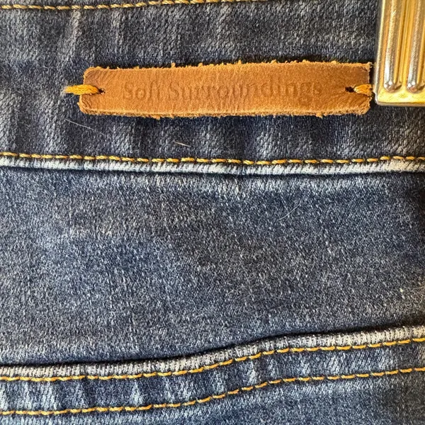 Soft Surroundings‎ Asymmetric Raw Hem Ankle Distressed Jeans Size 4 - Image 5