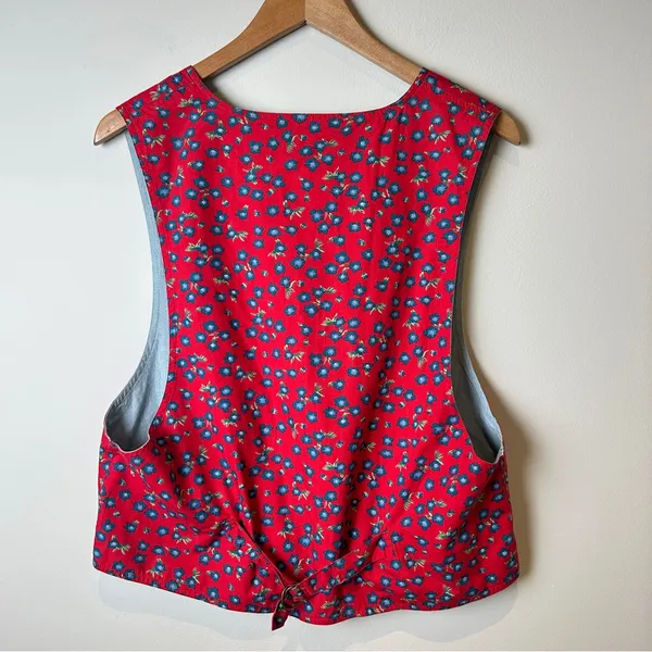 Vintage 90’s Reversible Red Floral / Chambray Patterned Vest - Image 2