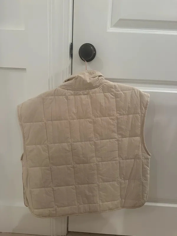 Papermoon tan vest size small  - Image 2