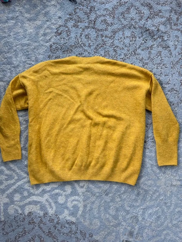 Vince Camuto Ribbed Center Seam Drop Shoulder Crew Neck Sweater Mustard Medium - Image 5