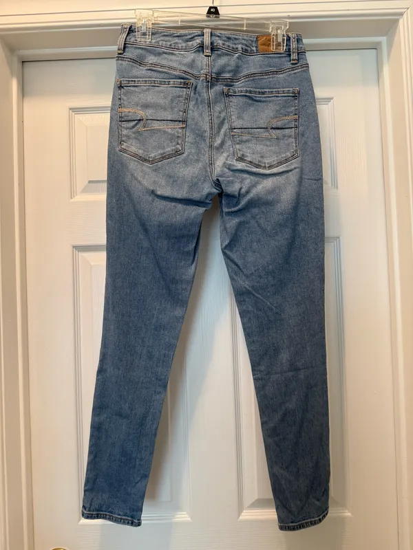 American Eagle Outfitters Light Wash Skinny Jeans - Image 2