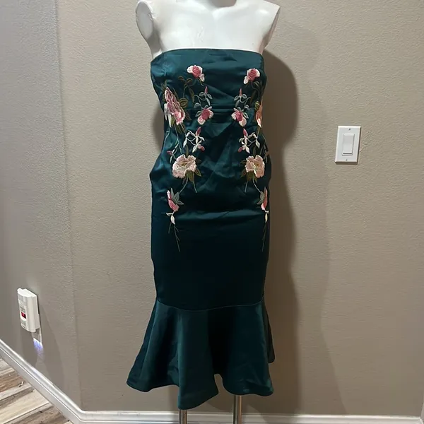 Lulumari green strapless dress - Image 2