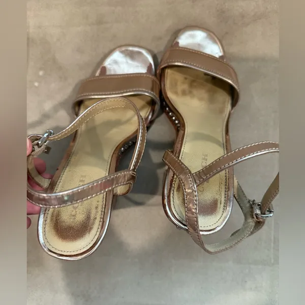 Coach Gold Women's Sandals‎ Heels Size 7.5 B - Image 6
