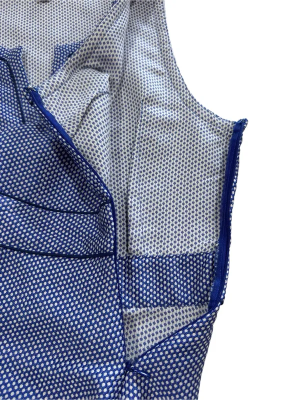 Banana Republic Peplum Top Blue White Geometric Notch Neck Sleeveless Size 8 - Image 5