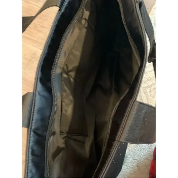 Victoria’s Secret tote large with diamonds overnight bag, black - Image 4