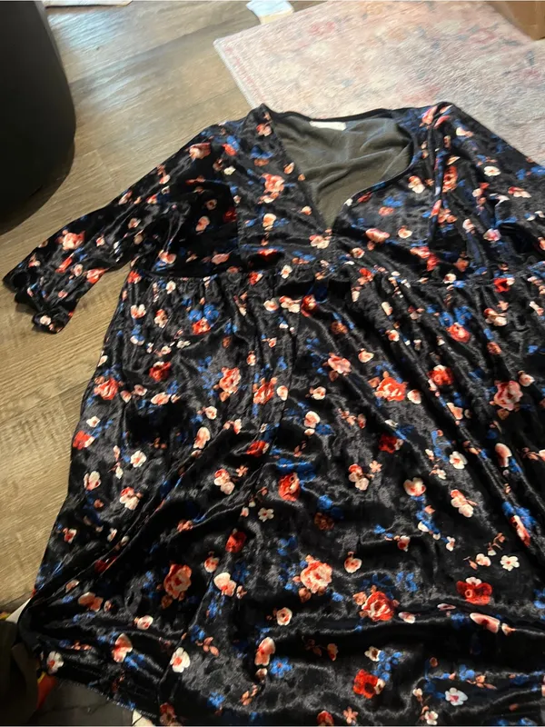 Natural Life Stella V-Neck Mini Black Velvet Vintage Floral Dress Boho Sz M - Image 11