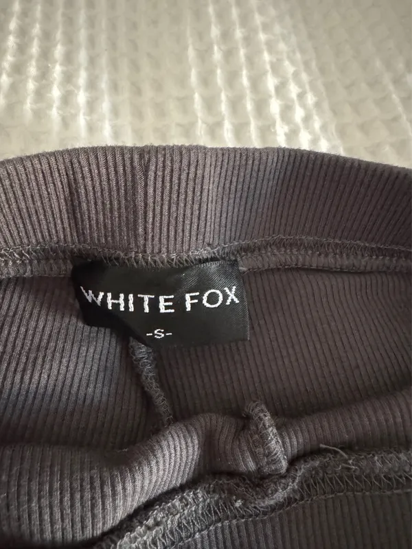 White Fox Bike Shorts Ribbed - Image 3
