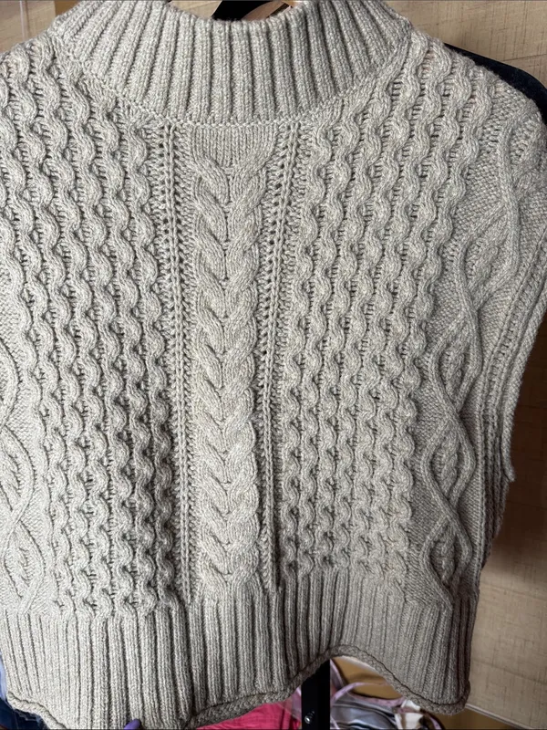 NWOT United Arrows GLR Beige Wool Cable Knit Mock Neck Sweater Vest Size Large - Image 6