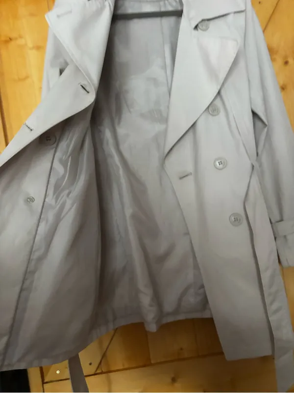 DKNY Muslin Double-Breasted Trench Coat with Belt - Size M‎ - DKNY Style 06134 - Image 5