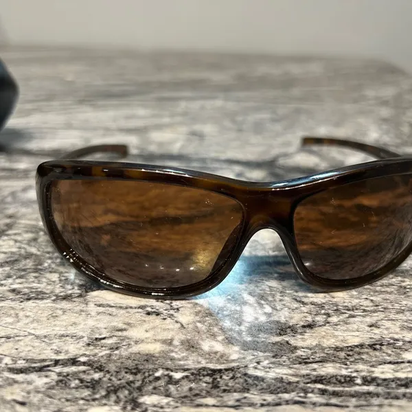 Dolce & Gabbana Brown Tortoise sunglasses with Dolce & Gabbana Hard Case - Image 7