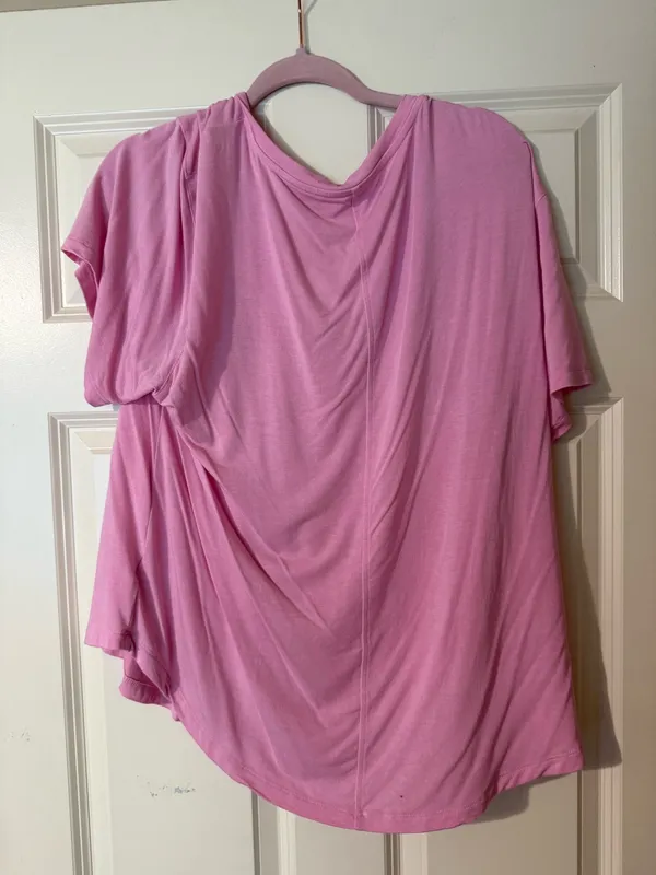 American Eagle Soft & Sexy V-Neck Shirt Pink - Image 2