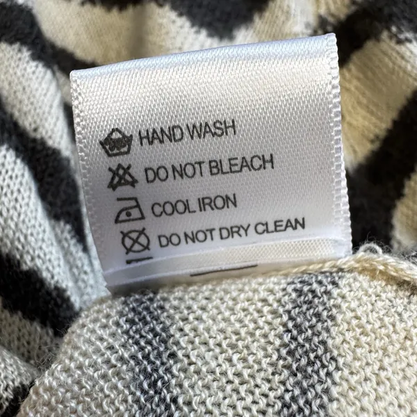 Crew Neck Lightweight Zebra‎ Print Sweater Sz S Side Zippers - Image 11