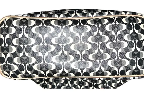 Coach Peyton Signature C Tote Black - Image 3