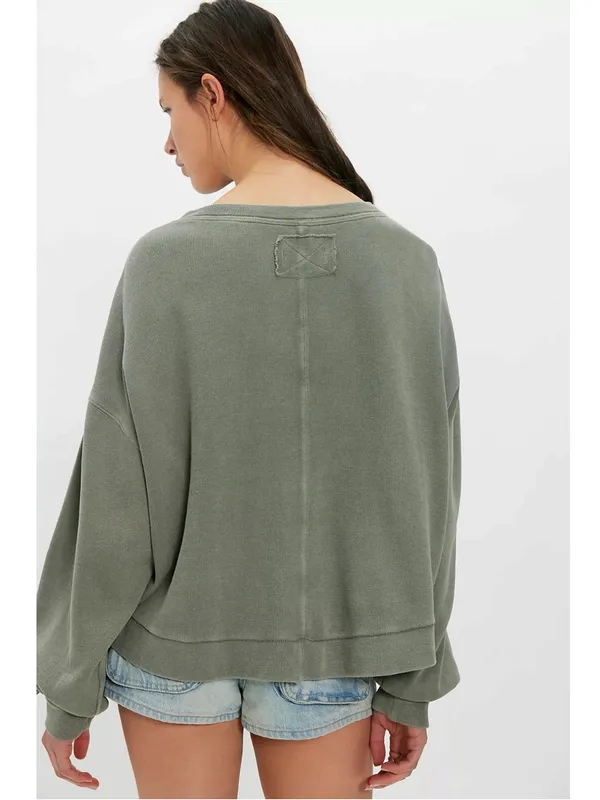 Free People Oversized Comfort Zone V Neck Pullover Sweatshirt Basil Medium NWT - Image 5