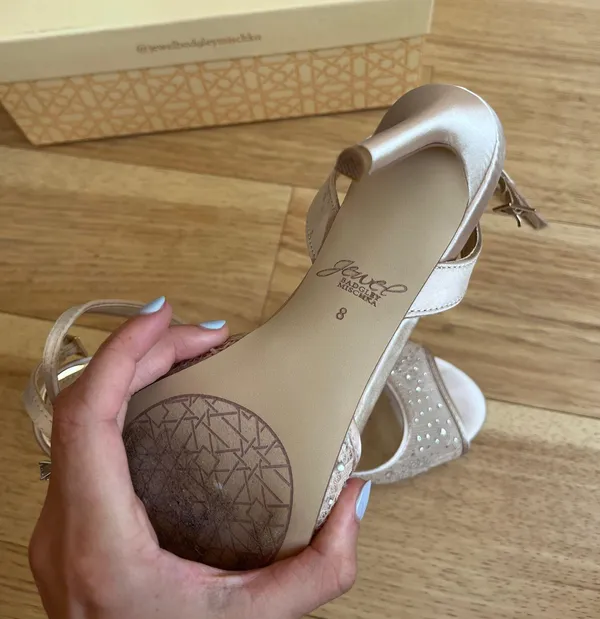 Badgley Mischka Heels - Image 4