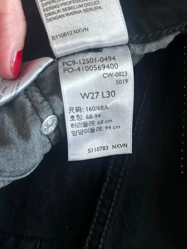 Levis 501 Black Jeans W27 L30 Raw Hem - Image 3