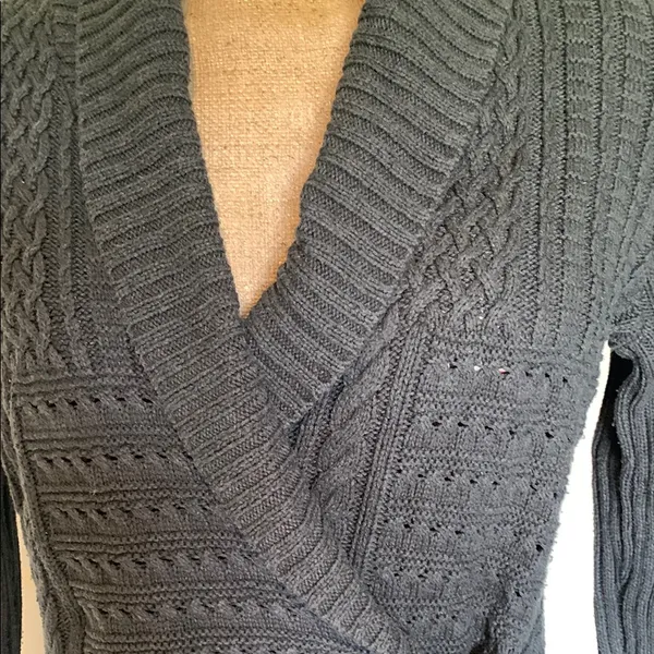 Ralph Lauren Gray Cardigan with Shawl Collar and Side Closure - Image 6