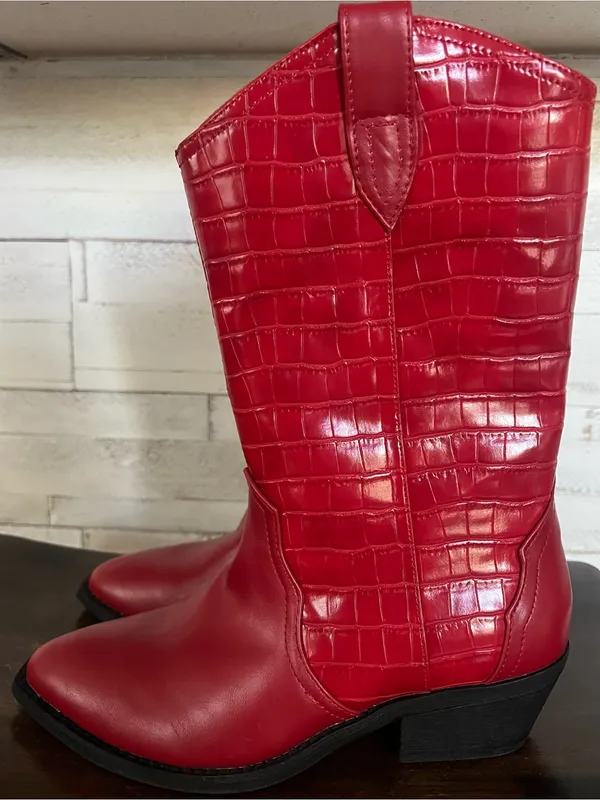 DV by Dolce Vita Korbella Women's Western boots in a vibrant red. Size 7 - Image 2