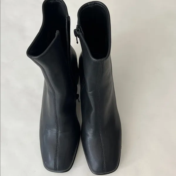 Jeffrey Campbell Troye Square Toe Soft Low Heel Boot Bootie Black Size 6.5 $150 - Image 5