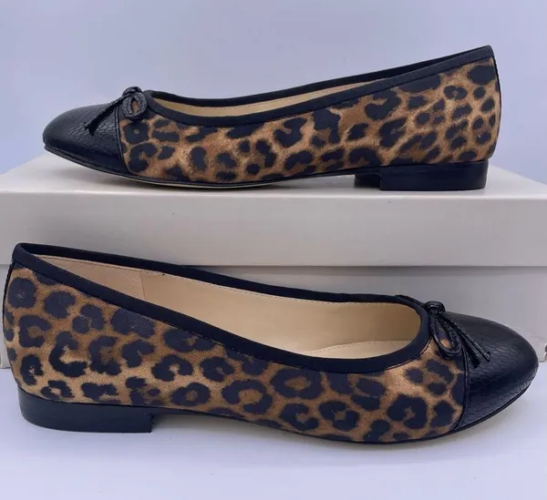 Marc Fisher Jodi ballet flats soft animal print fabric, leather cap toe Size 5 - Image 10