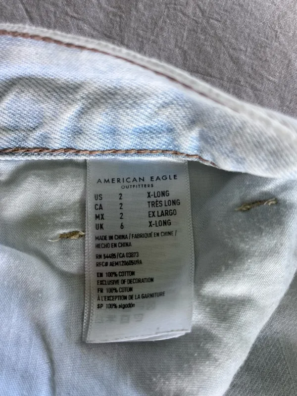 American Eagle Light Wash Mom Jeans - Image 6