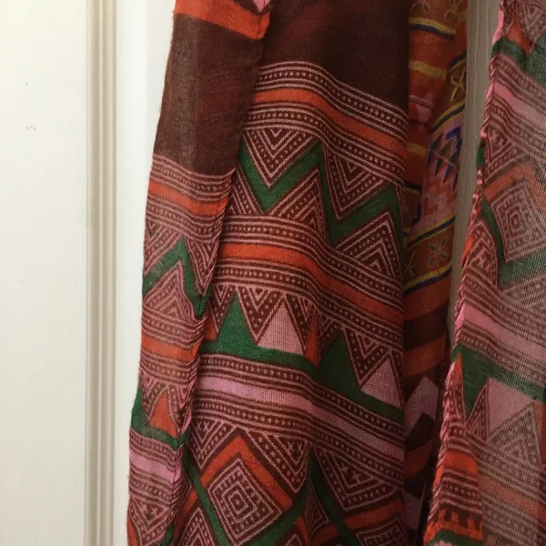 FINAL MARKDOWN Ladies infinity scarf - Image 3