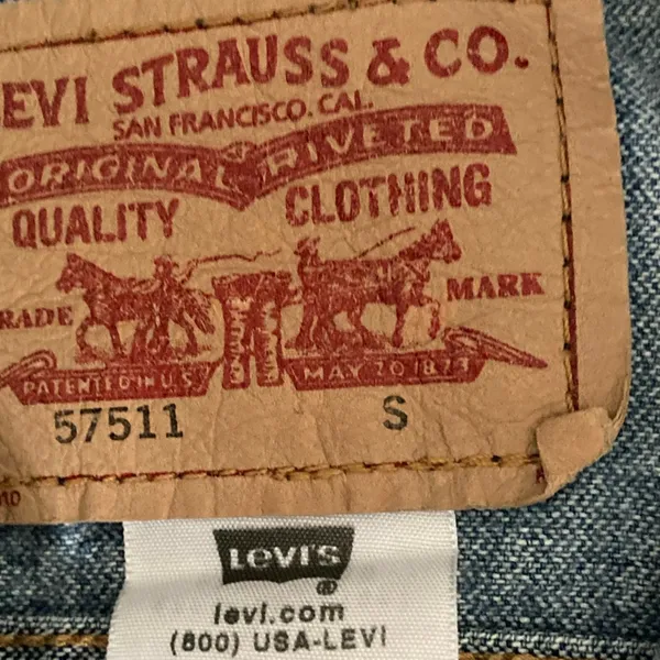Levi's Blue Jean Jacket Medium Indigo Classic - Image 8