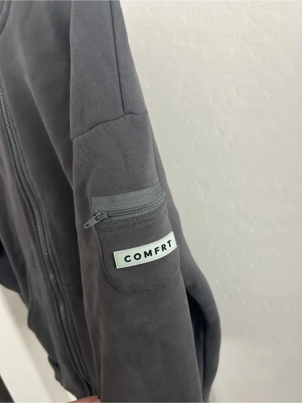 Comfrt Travel Essentials Zip Hoodie Gray Medium Unisex - Image 4