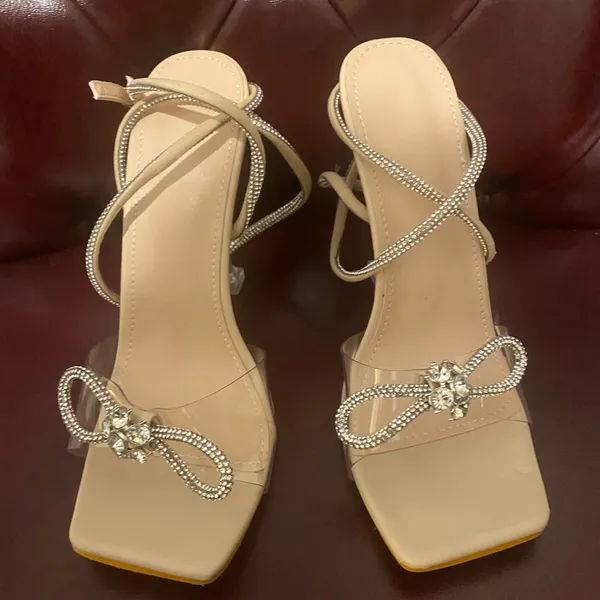 New Without Tag Heels Size 6.5 - Image 2