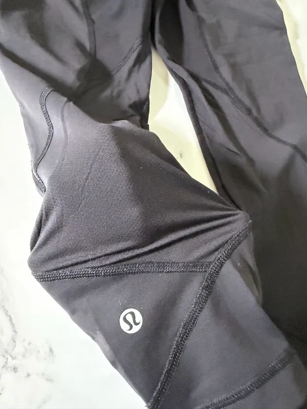 Cropped Lululemon Leggings - Image 3