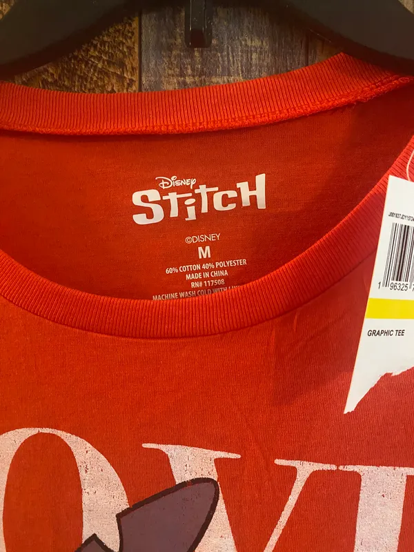 Disney NWT Stitch ( love is in the air )Tee Shirt Size medium . Red/orange - Image 3