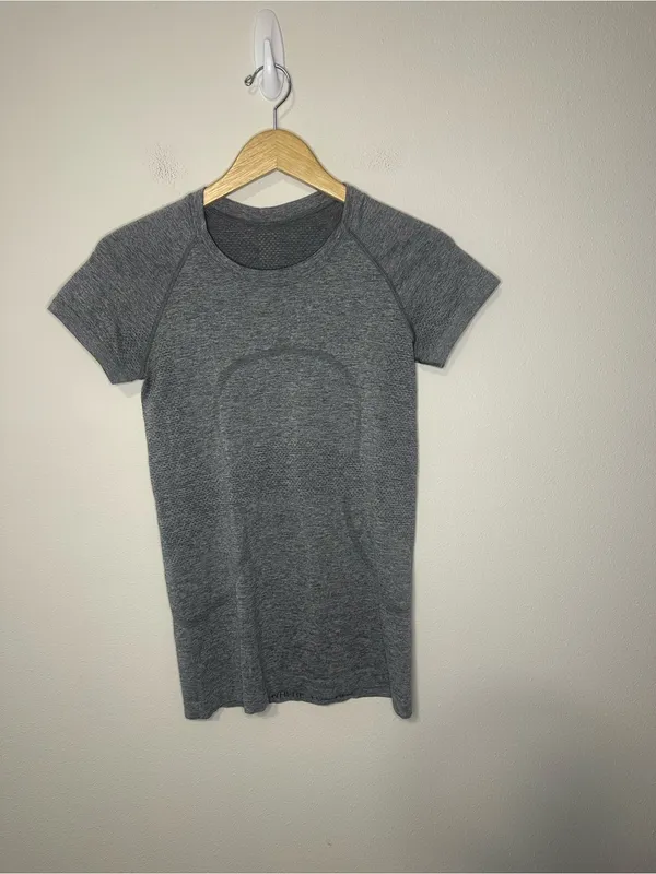 Lululemon Swiftly Tech Short Sleeve 2.0 Slate White gray W3DFNS size 6 - Image 2