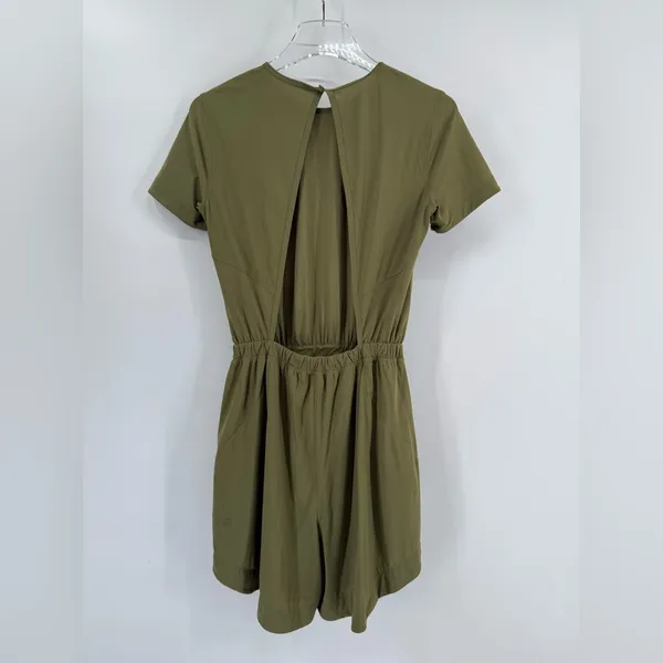 Lululemon Lightweight High-Neck Romper Bronze‎ Green size 4 - Image 4