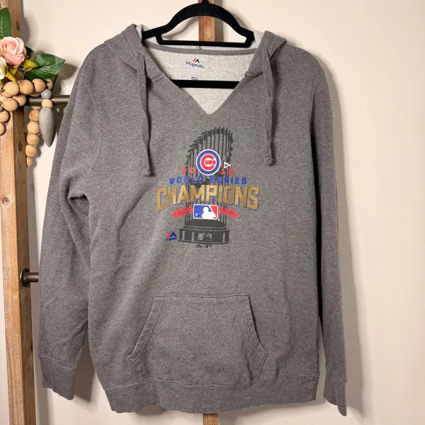 Majestic Chicago Cubs 2016 World Series Champions Hoodie V Neck Gray Size Large - Image 2