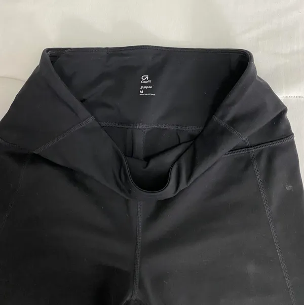 Gap Black Capri Length Leggings - Image 6