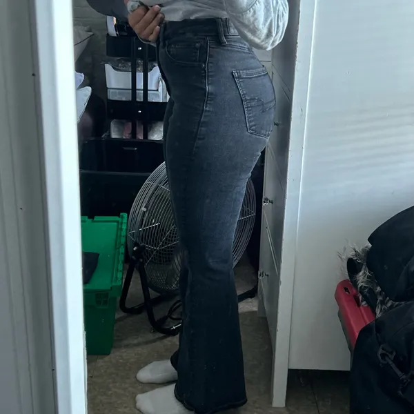 American Eagle Jeans Outfitters - Image 2