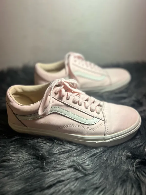 Vans Old Skool Low Top Sneakers in Pale Pink with White Stripe Sneaker Size 8.5 - Image 4