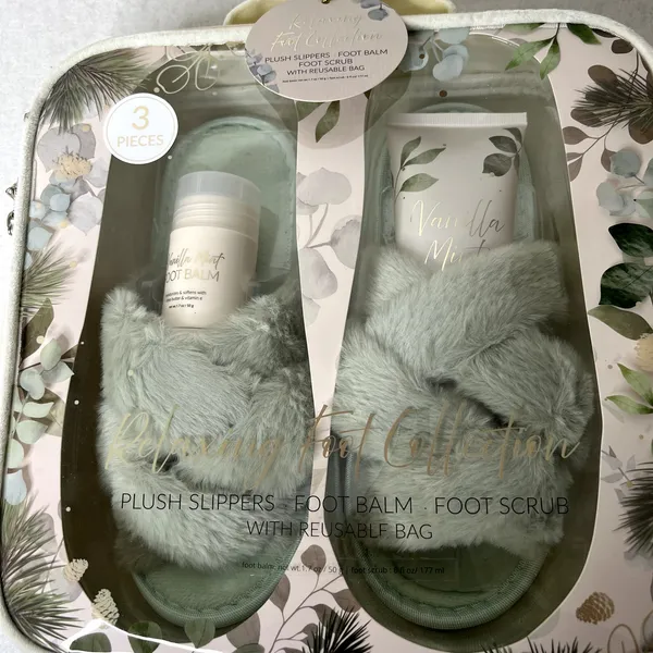 Enchante Accessories Slippers Foot Balm Scrub Bag Gift Set - Image 2