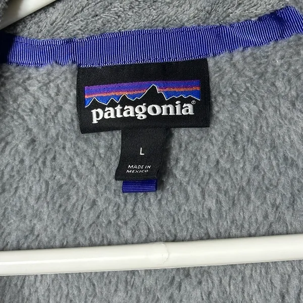 Patagonia Women’s Cozy Gray Fleece Vest‎ with Blue Detail Size Large - Image 9