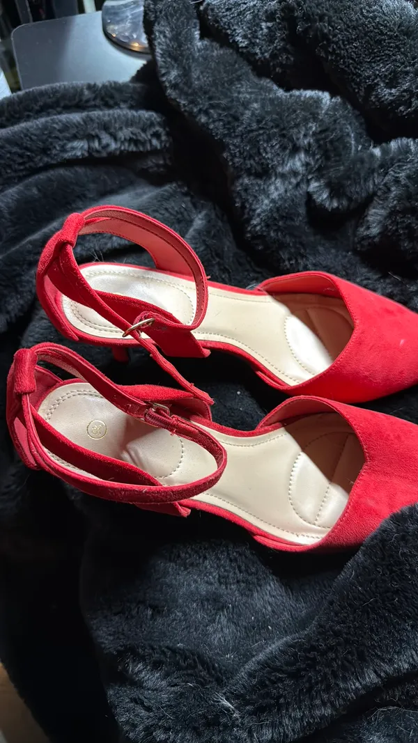 Amazon Red Suede Kitten Heels Size 9.5 - Image 4
