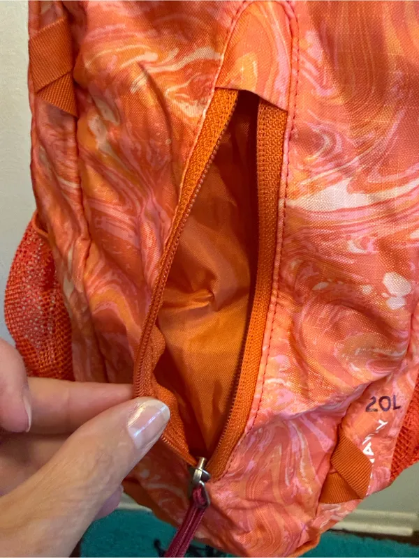 🎒🎒🎒BOGOHO🎒🎒🎒Eddie Bauer Coral Pink Marble Stowaway Backpack - Image 3