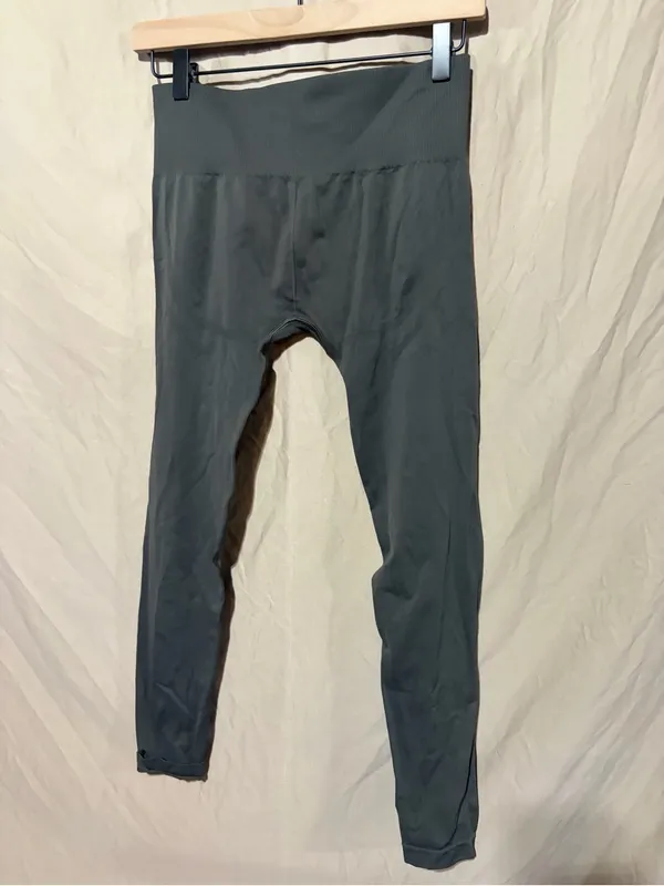 Gymshark leggings - Image 2