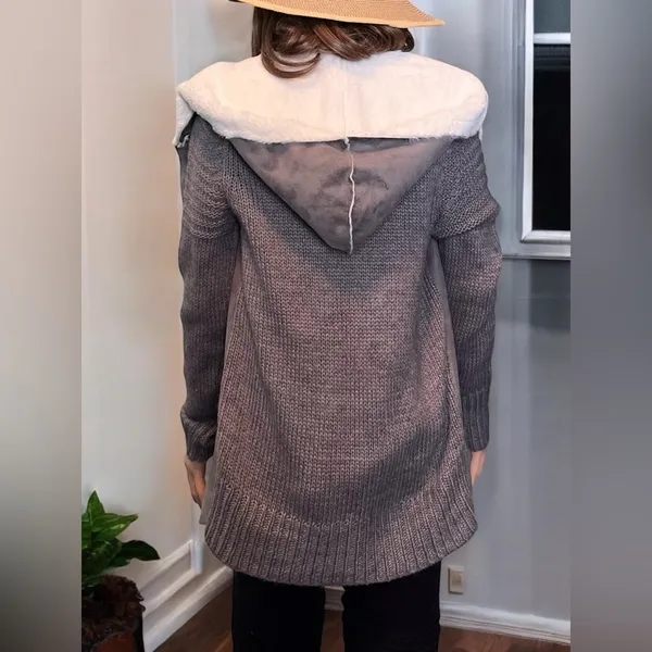 Sweater. Hooded. Faux Fur/Suede. Grey &White. Open Cardigan. - Image 4