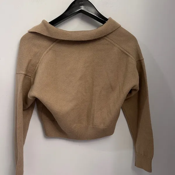 Wilfred Aritzia Clara Merino Wool Waist Crop Sweater in Camel M new without tags - Image 8