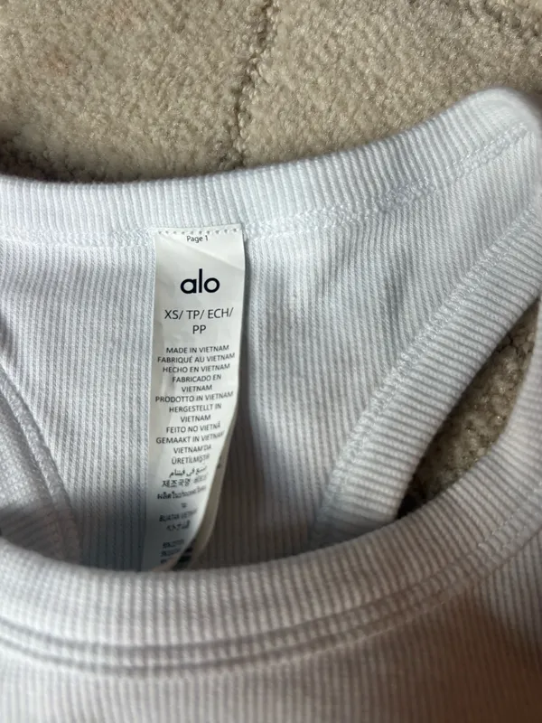 Alo Yoga Tank Top - Image 2