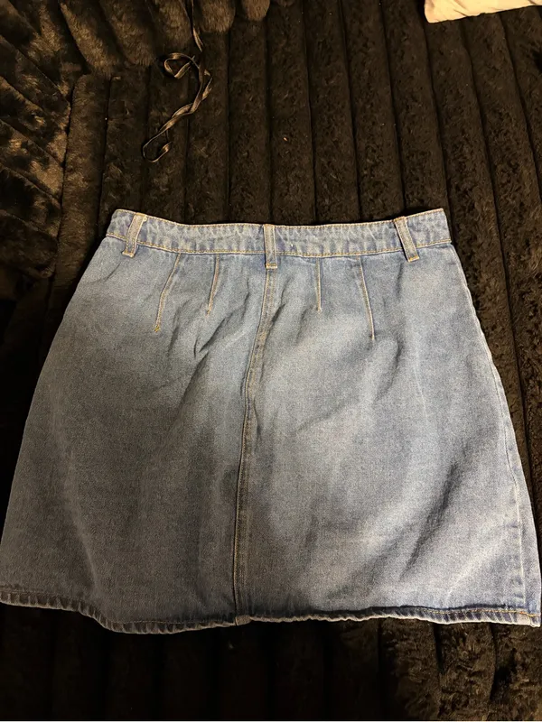 Harper Light Blue Denim Button-Front Mini Skirt - Image 5