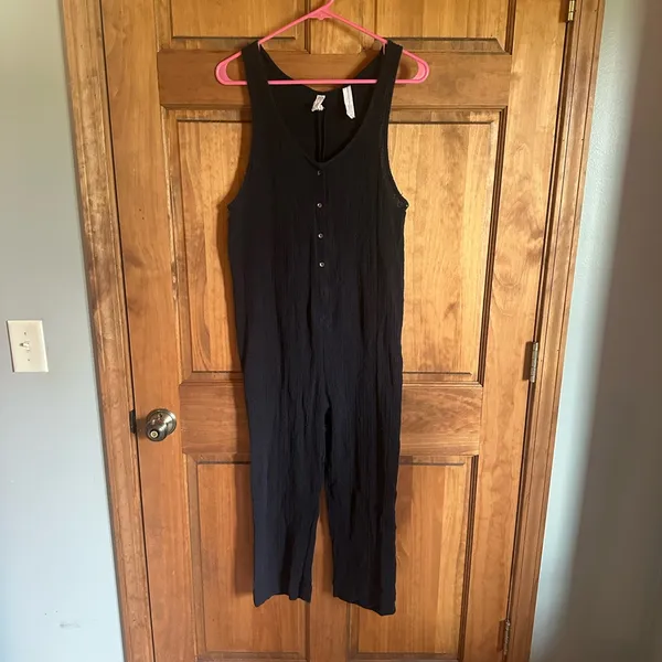Free People Black Sleeveless V-Neck Button-Front Wide-Leg Jumpsuit Size s/m - Image 3