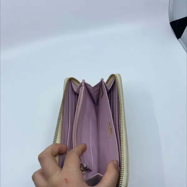 Coach Signature C Dot Cream Multi Zip Around Wallet - Image 6