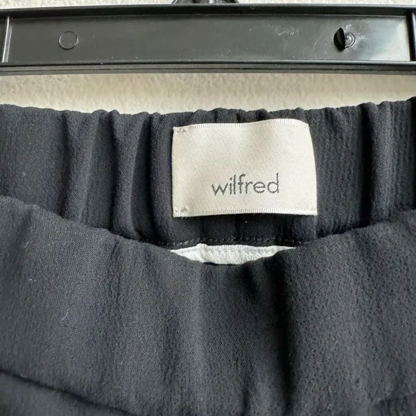 Aritzia Wilfred Crepe Darontal Pull On Cropped Pants Trousers Black Size 6 Small - Image 9