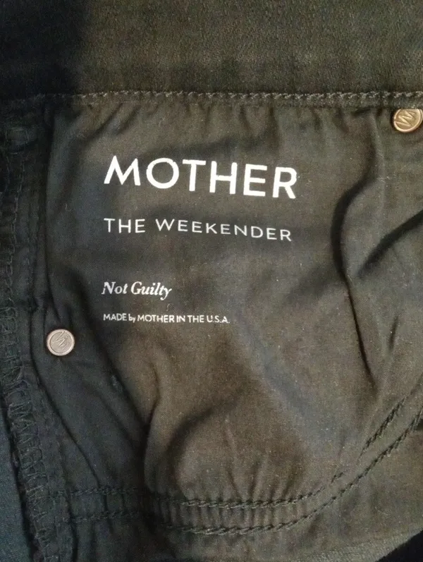 MOTHER The Weekender Mid Rise Flare Jeans Not Guilty Wash Womens 28 - Image 5